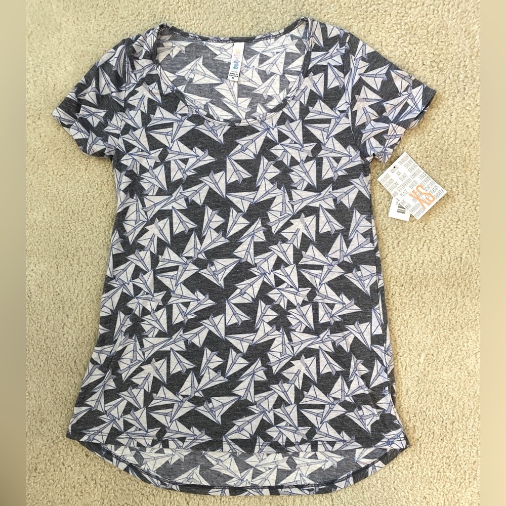 Lularoe XS Abstract tee
